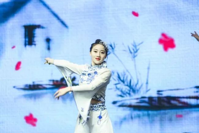 超燃!116萬人次關(guān)注！“2019年第二屆中國噴碼標(biāo)識行業(yè)年會”取得圓滿成功